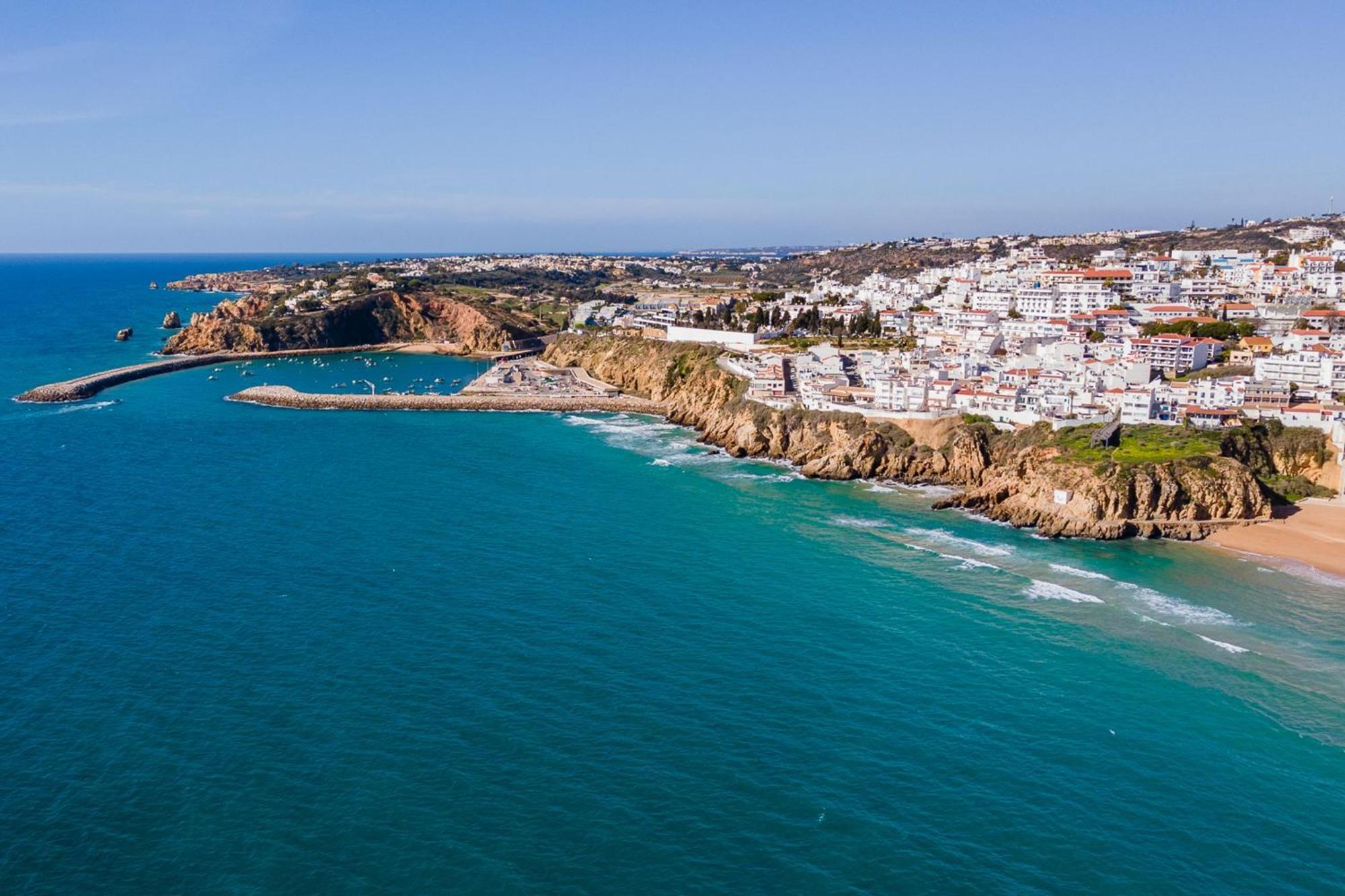 Typical T2 In Albufeira W/ Balcony By Lovelystay Luaran gambar