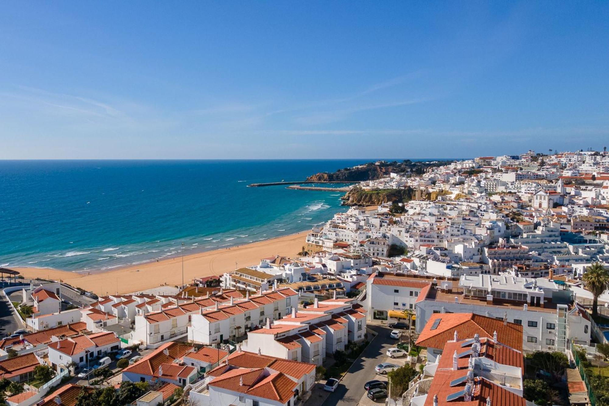 Typical T2 In Albufeira W/ Balcony By Lovelystay Luaran gambar
